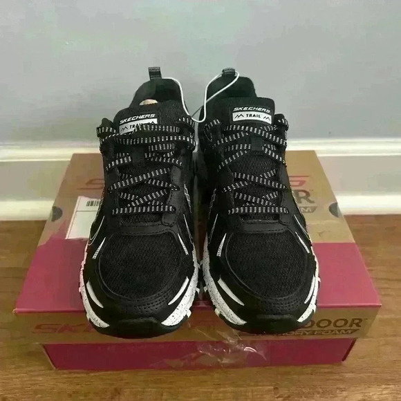 Woman’s Sketcher’s Trail Hillcrest - Picture 4 of 4